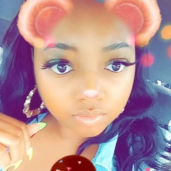 Meet your Posher, Candace - Picture 1 of 1